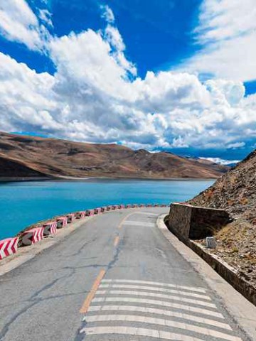 穿越山川，一路向西——成都至九寨沟的旅行记