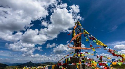 穿越山川之间的旅行，成都到九寨沟的距离与沿途风光